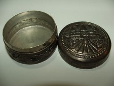 INCREDIBLE antique handmade/crafted etched sterling silver pill box 1 1/2