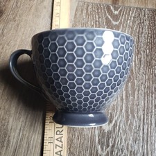 Signature Housewares Coffee Mugs Honeycomb Pattern picture