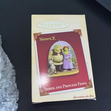 2005 Hallmark  Ornament Shrek and Princess Fiona with Donkey Shrek 2-A-12-30-115 picture