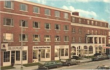 Montpelier VT Tavern Motor Inn Street View Chrome Postcard 1960s Unused picture
