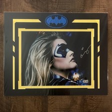 Alicia Silverstone “Batgirl” Autograph Beckett COA picture