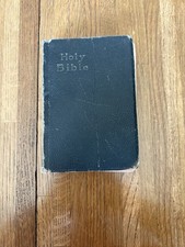Vintage Holy Bible Circa 1933 Self-pronounciation David C. Cook picture