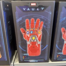2026 Disney Parks Marvel Vault Collection Iron Man Nano Infinity Gauntlet NIB picture