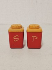 Vintage Sterilite Salt and Pepper Shakers Red & Yellow ~ 2½