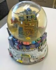L👀K Bloomingdales Big Brown Bag Musical Snowglobe NYC Theme Gold Glitter picture