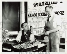 1940 Press Photo Staff at work at The Sporting News-Saturday Evening Post office picture