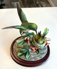 Andrea by Sadek Ruby-throated Hummingbird #8941 Figurine Wood Base 1981 signed picture