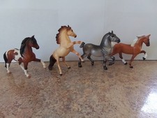Breyer Stablemates 4 Pc Gift Collection (2007-2008) Complete Set - No Box - Nice picture