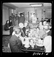 Washington D.C. 1941 Washington Hot Shoppe restaurant dining room customers picture