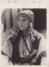 HOLLYWOOD RUDOLPH VALENTINO EXOTIC COSTUME 1920s DBW KEYBOOK PORTRAIT PHOTO 201 picture