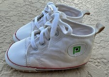 Publix VTG White Baby Shoes Size 3 w/Shoe Toe Area Tissue Paper picture