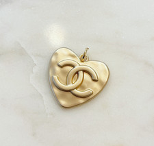 Designer Gold Heart Zipperpull | set of 1 picture