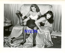 RARE BETTIE PAGE AND JUNE KING VINTAGE 1950's 4 x 5 PHOTO BY IRVING KLAW picture