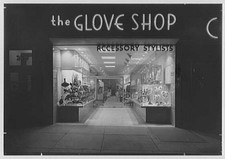 Photo:Hempstead New York 1946 The Glove Shop 260 Fulton Ave Exterior picture