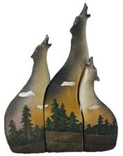 Wolves Howling 3 Statues Sandcast Wolf Figure Statue Texture Painted Landscape picture
