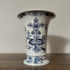 Meissen Blue Onion Vase Crossed Swords 13.5cm MINT Made in Germany picture