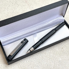 Vintage Parker 25 in Matte Black Fountain Pen BS132 picture